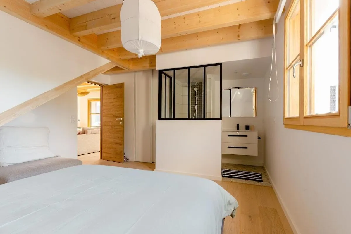 Appartement Duplex vue lac et montagne à Talloires