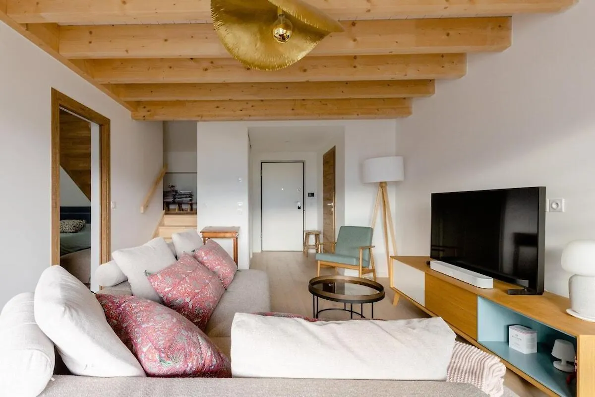 Appartement Duplex vue lac et montagne à Talloires